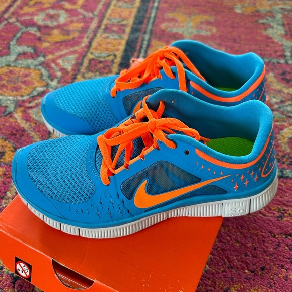 NIB Nike | Women’s Vibrant Blue/Neon Orange Nike Free Run +3 Sneakers, size 6 - Picture 11 of 13